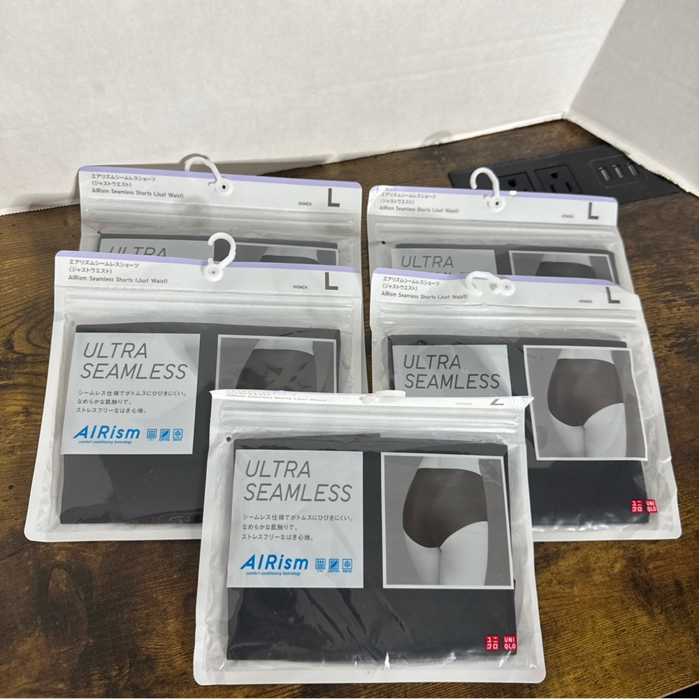 NEW- UNIQLO  Women’s AIRISM ULTRA SEAMLESS Just Waist Shorts Black Lot of 5